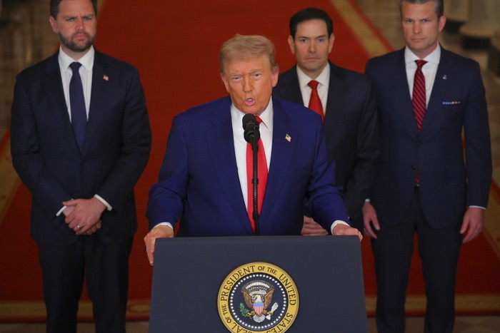 Estados Unidos lanza ataque masivo contra instalaciones nucleares iraníes y el mundo entra en alerta máxima