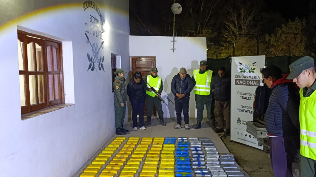 Cae cargamento de 200 kilos de cocaína en Salta: cuatro detenidos y tres vehículos secuestrados