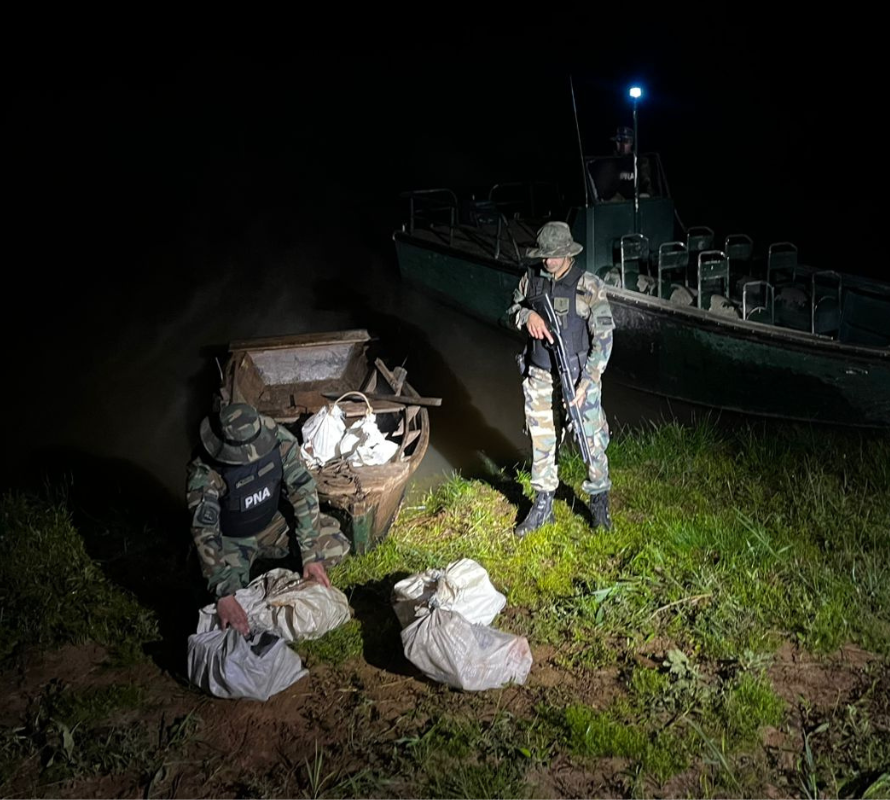 Impactante golpe al narcotráfico: Prefectura secuestra casi 100 kilos de marihuana en Misiones