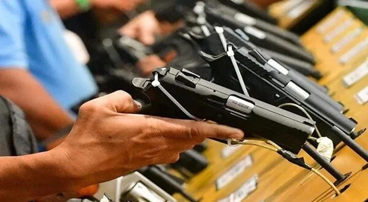 &iexcl;FUERTE POL&Eacute;MICA! El Gobierno permitir&aacute; registrar armas ilegales sin castigo y crece la preocupaci&oacute;n por la seguridad