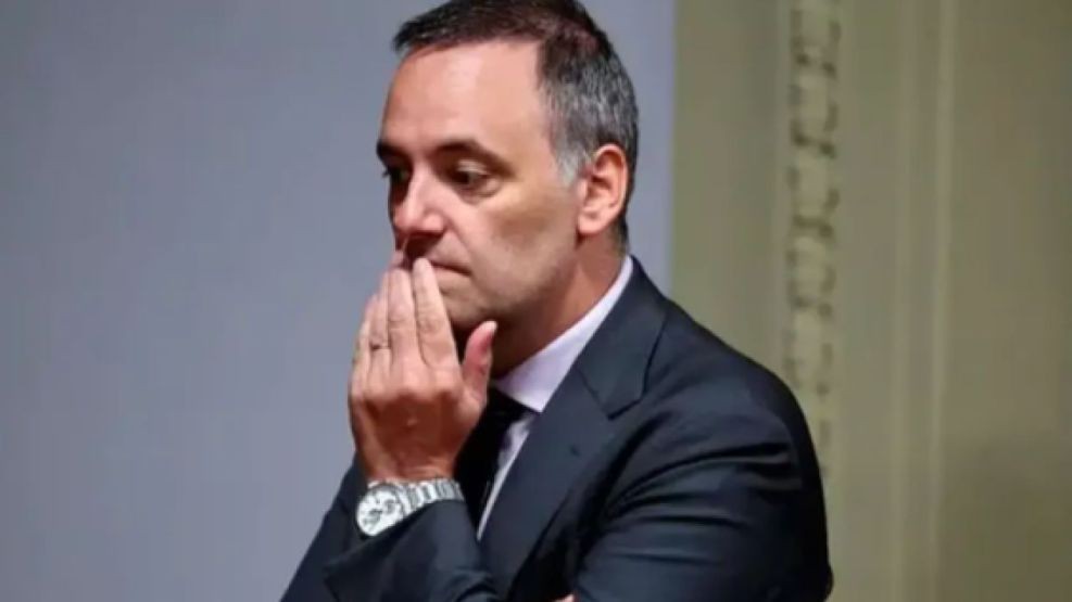 NUEVAS SOSPECHAS Y D&Oacute;LARES EN EFECTIVO: un alquiler familiar suma presi&oacute;n sobre Adorni en la causa por enriquecimiento il&iacute;cito