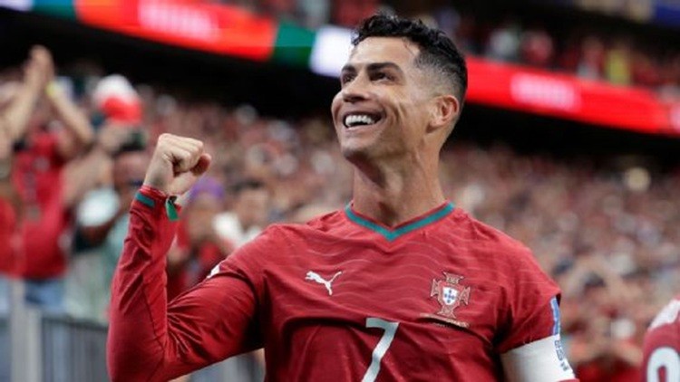 R&Eacute;CORD HIST&Oacute;RICO Y GOLEADA: Cristiano Ronaldo brill&oacute; con un doblete y Portugal aplast&oacute; a Uzbekist&aacute;n