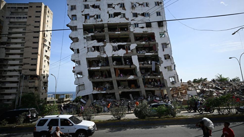 DEVASTACI&Oacute;N SIN PRECEDENTES EN VENEZUELA: los terremotos ya dejaron 920 muertos y miles de desaparecidos
