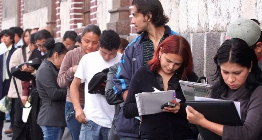 ALERTA POR EL EMPLEO: la desocupaci&oacute;n volvi&oacute; a crecer y ya afecta a cerca de 1,7 millones de argentinos