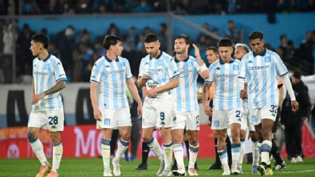  Penal a los 104’, VAR y escándalo: Barracas le ganó a Racing en Avellaneda