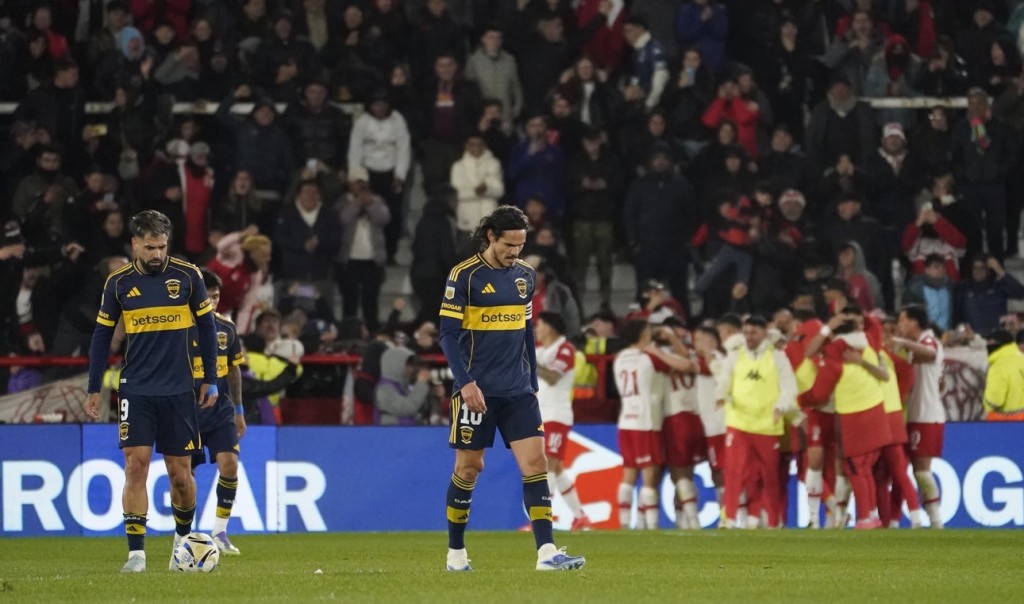 Boca tocó fondo en el Ducó: Huracán lo dominó, lo expuso y lo hundió aún más