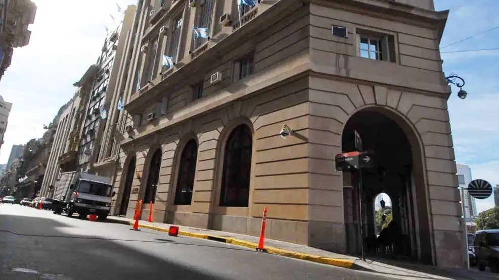 POL&Eacute;MICA POR LOS FONDOS: la SIDE ampli&oacute; su presupuesto y ya ejecut&oacute; casi $10 mil millones en gastos reservados
