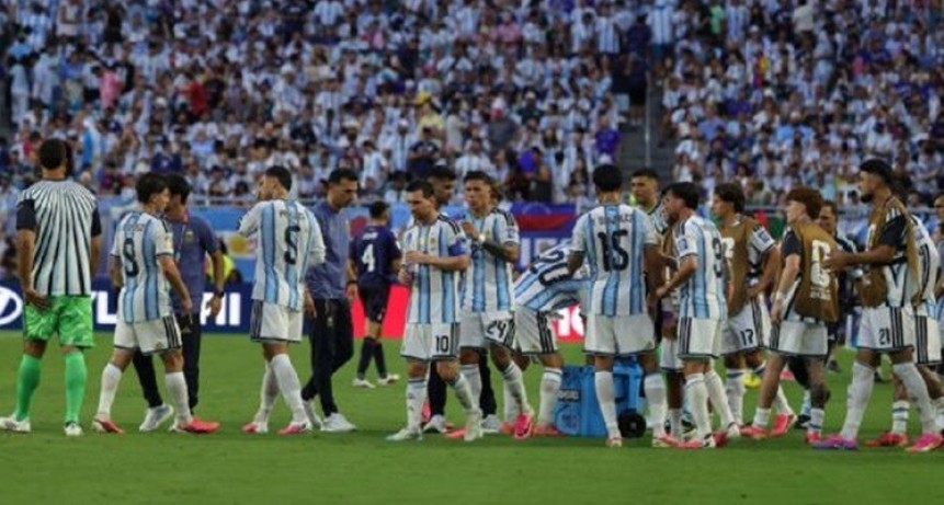ARGENTINA SOBREVIVI&Oacute; EN MIAMI: sufri&oacute; ante Cabo Verde, gan&oacute; en el alargue y jugar&aacute; con Egipto