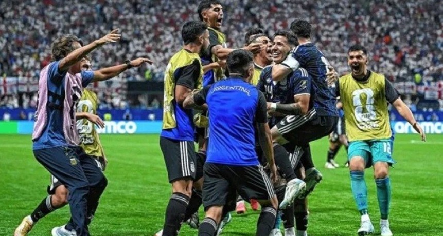 ARGENTINA LO DIO VUELTA SOBRE LA HORA ANTE INGLATERRA: jugar&aacute; la final del Mundial contra Espa&ntilde;a
