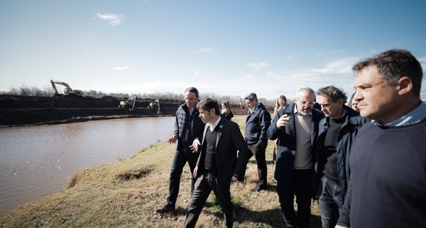 OBRA CLAVE CONTRA LAS INUNDACIONES: Kicillof supervis&oacute; los avances en el R&iacute;o Areco y destac&oacute; la inversi&oacute;n millonaria