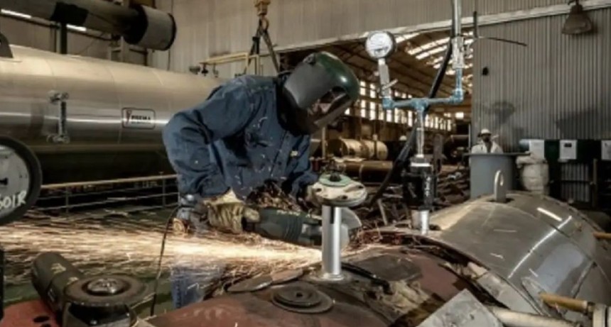 ALARMA EN LA INDUSTRIA: la metalurgia volvi&oacute; a caer y seis de cada diez m&aacute;quinas est&aacute;n paradas