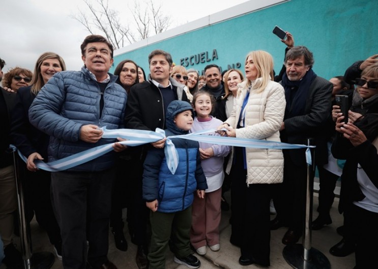 Kicillof desafía a Milei: “Vino un rato para la foto, pero no camina los barrios”