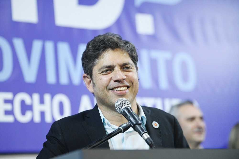 Kicillof cruzó a Milei por el padrón bonaerense: “Cortala, sos un estafador”