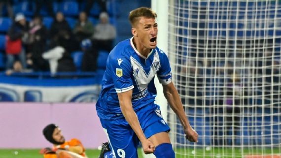 Vélez dejó a Independiente en crisis: ganó con dos penales y desató la polémica