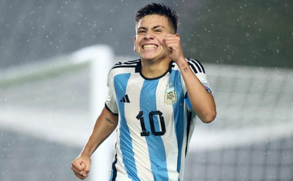 Diablito rumbo al fútbol alemán: Claudio Echeverri jugará en Bayer Leverkusen