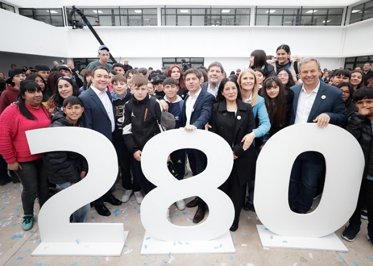 Kicillof y Magario apuestan al futuro: inauguraron escuela, centro de salud y penitenciaría en Varela