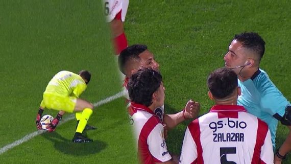 Instituto e Independiente aburrieron en Alta Córdoba: igualdad sin goles y polémicas en el Clausura