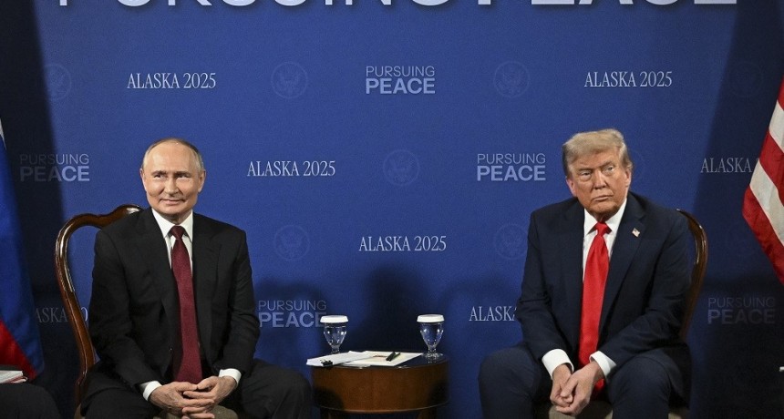 Trump y Putin protagonizan un histórico acercamiento en Alaska y prometen avanzar hacia la paz en Ucrania