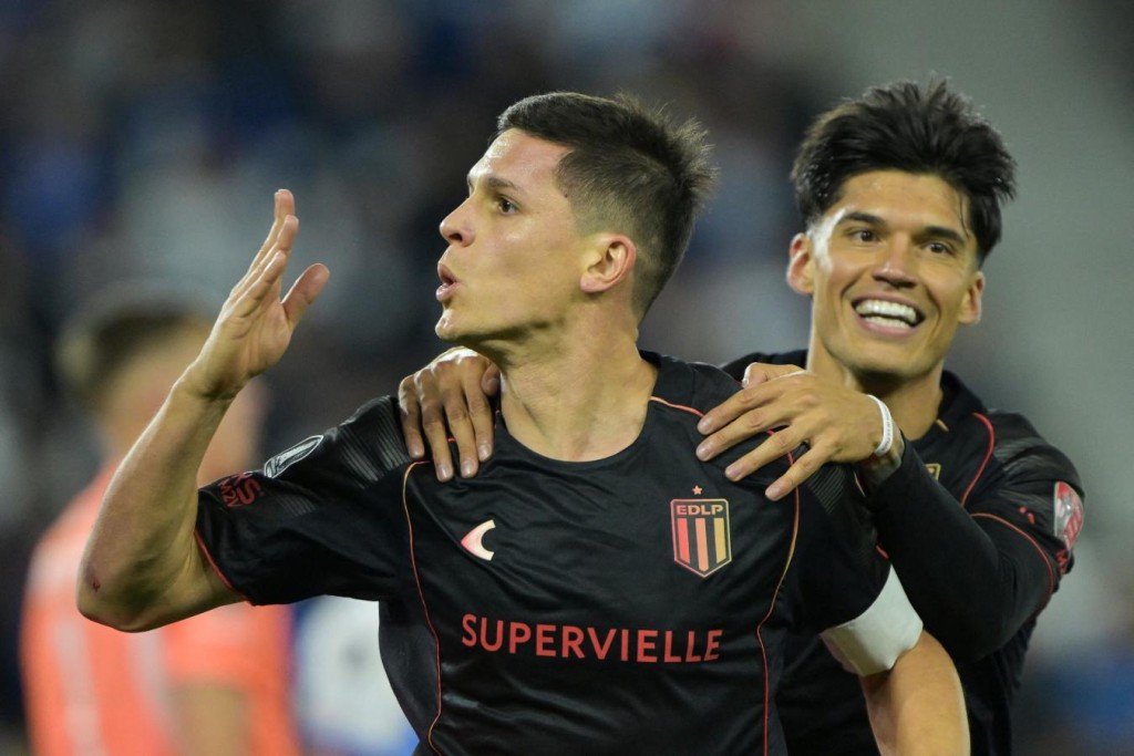 ESTUDIANTES GOLPEO EN SANTIAGO: gole&oacute; a Cat&oacute;lica y se meti&oacute; en cuartos de la Libertadores