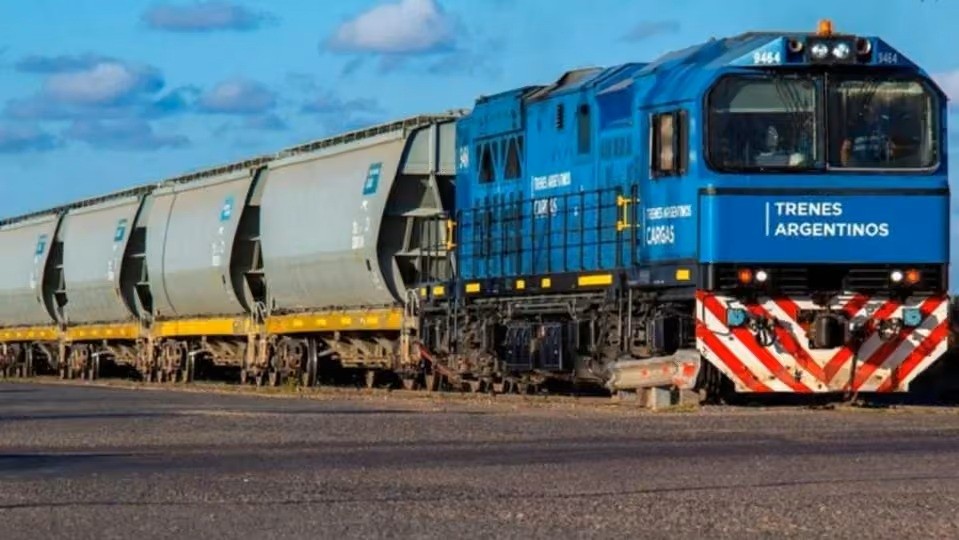 PRIVATIZACIONES FERROVIARIAS: Milei vuelve a apostar por un modelo que dej&oacute; una red en ruinas