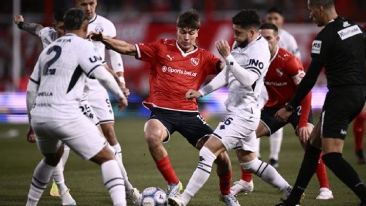INDEPENDIENTE NO ARRANC&Oacute;: empat&oacute; con Rivadavia y el debut de Viera dej&oacute; dudas