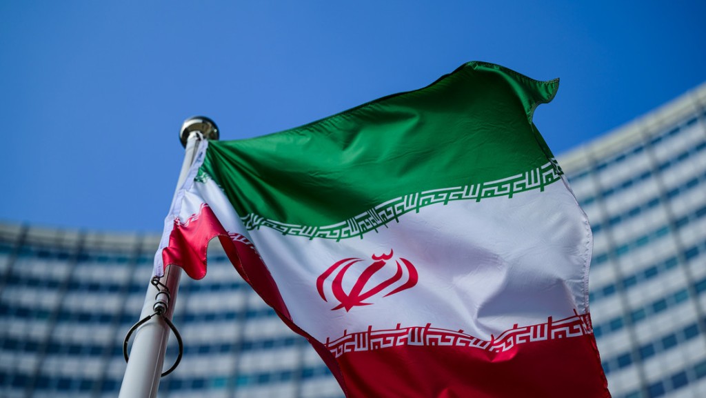 IR&Aacute;N AMENAZA CON RESISTIR: &ldquo;Lucharemos durante 20 generaciones&rdquo; frente a Estados Unidos