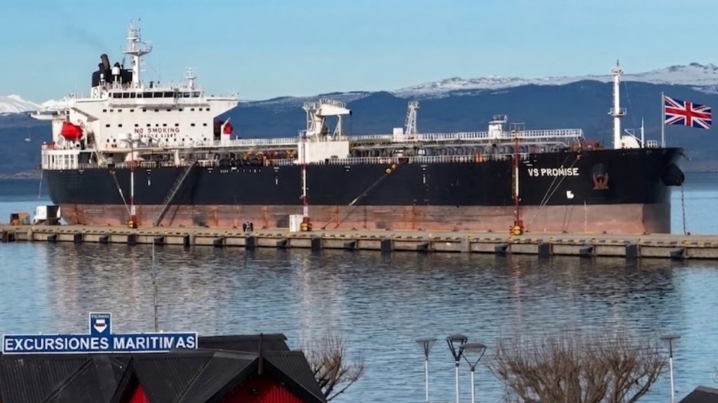 ESC&Aacute;NDALO EN USHUAIA: Tierra del Fuego cuestion&oacute; la llegada de un buque brit&aacute;nico al puerto