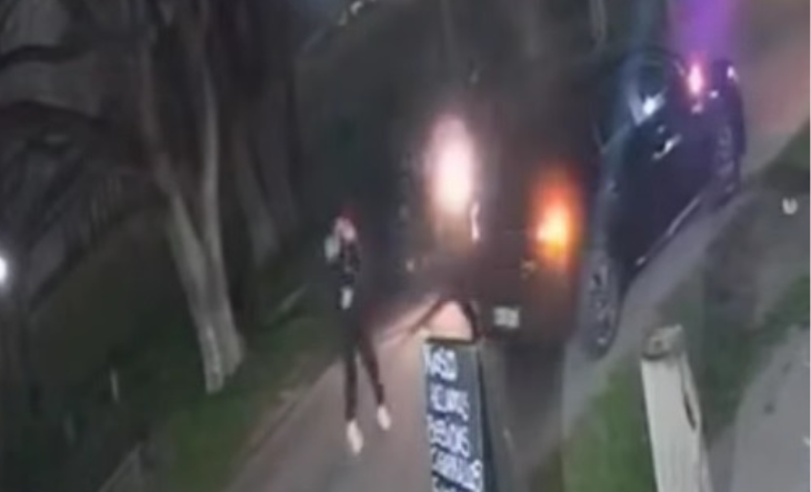 VIRREY DEL PINO, EN ALERTA: le robaron el auto a los tiros y huyeron por el barrio Yaguan&eacute;