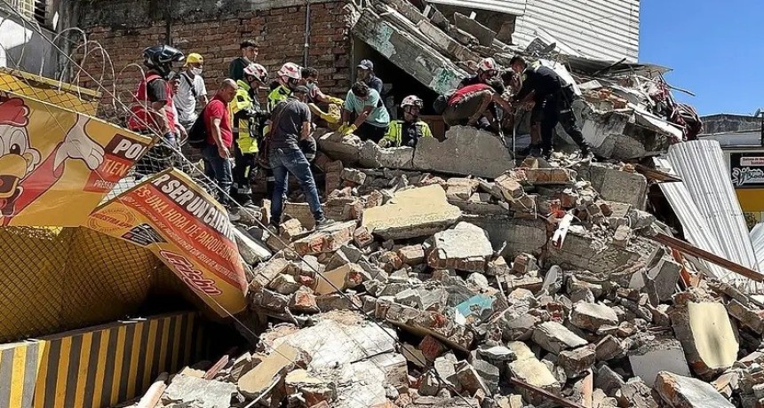TRAGEDIA EN COLOMBIA: el terremoto dej&oacute; 111 muertos y contin&uacute;a la b&uacute;squeda desesperada entre los escombros