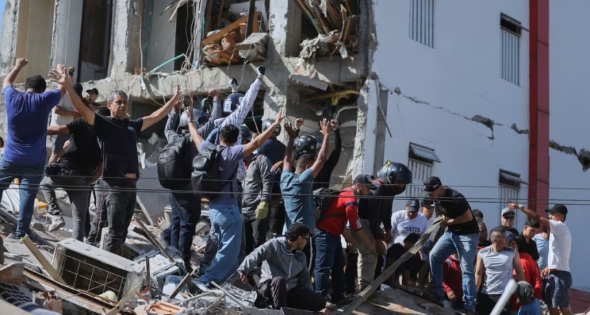 &iexcl;COLOMBIA SIGUE LLORANDO! El terremoto ya dej&oacute; 240 muertos y el volc&aacute;n Purac&eacute; encendi&oacute; otra alarma