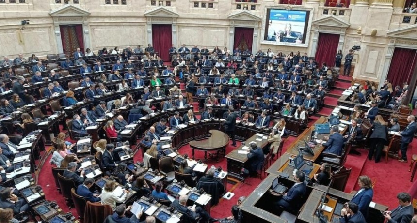 GOLPE Y ADVERTENCIA PARA MILEI: el Gobierno gan&oacute; dos votaciones, pero la oposici&oacute;n se reorganiza