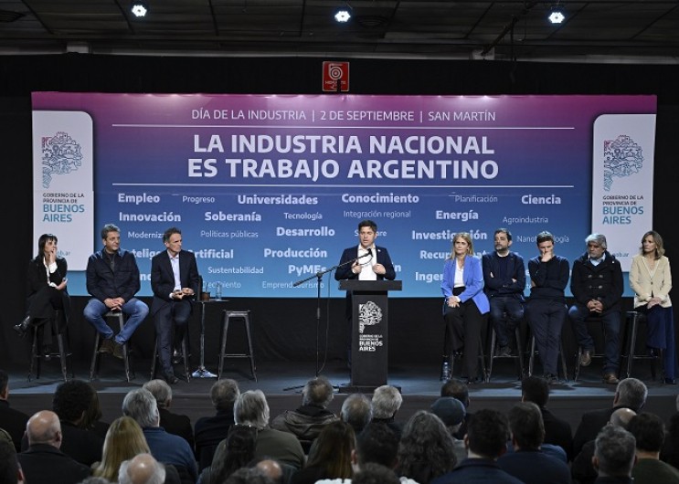 Kicillof denuncia ajuste y pide defender la industria: “El futuro es con trabajo y producción”