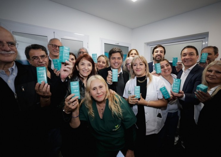 Kicillof inauguró el CAPS N°200 y criticó al Gobierno por obras paralizadas