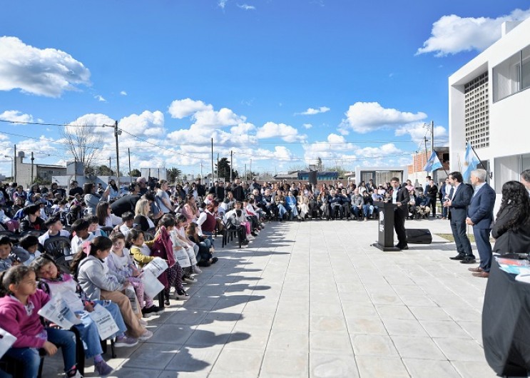 Kicillof lanzó un plan de salud escolar y abrió una nueva escuela en La Plata: “La salud es un derecho universal”