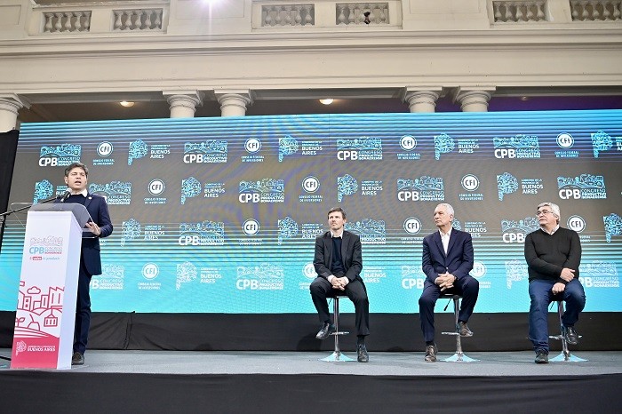 KICILLOF CONTRA MILEI: &ldquo;Quieren un pa&iacute;s dependiente, primarizado y precarizado&rdquo;