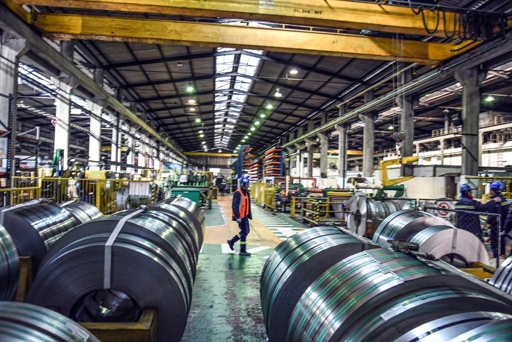 LA ESTABILIDAD NO LLEGA A LA CALLE: la econom&iacute;a real sigue pagando el costo del ajuste de Milei