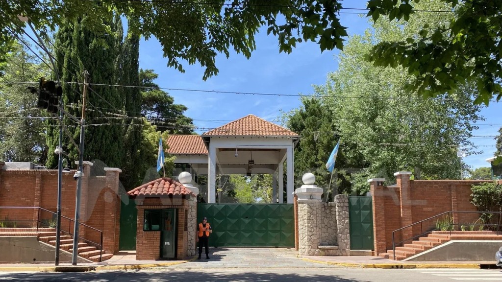 OLIVOS EN LA MIRA: Milei disuelve la administraci&oacute;n de la Quinta y ampl&iacute;a el control de la Casa Militar