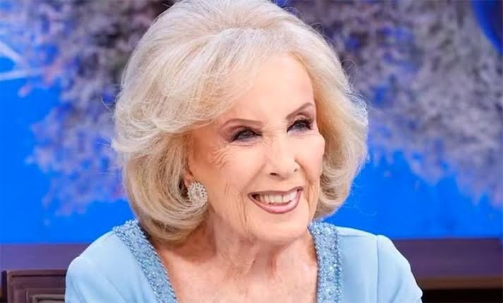 &iexcl;PREOCUPACI&Oacute;N POR MIRTHA! La conductora volvi&oacute; a ser internada tras una reca&iacute;da en su cuadro respiratorio