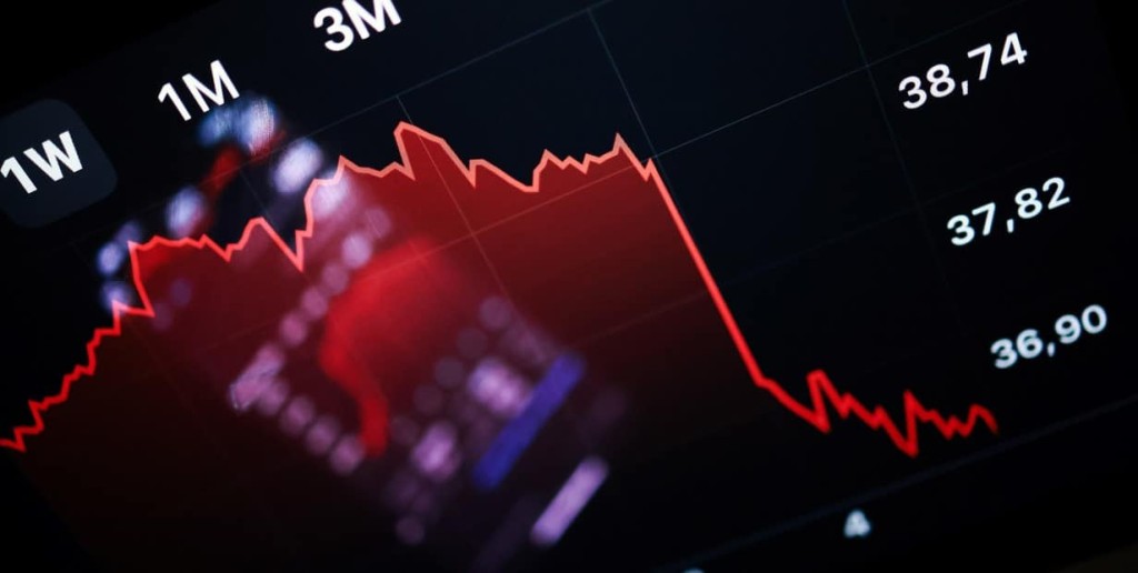 &iexcl;EL MERCADO VUELVE A ENCENDER LAS ALARMAS! Bonos y acciones caen y el riesgo pa&iacute;s supera los 600 puntos