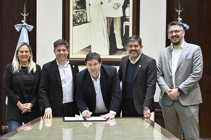 KICILLOF Y CUATTROMO MUEVEN $7.855 MILLONES: leasing para municipios bonaerenses