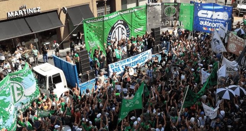 ATE LEVANT&Oacute; EL PARO EN PAMI: aumento del 14,1% y bono de $180.000