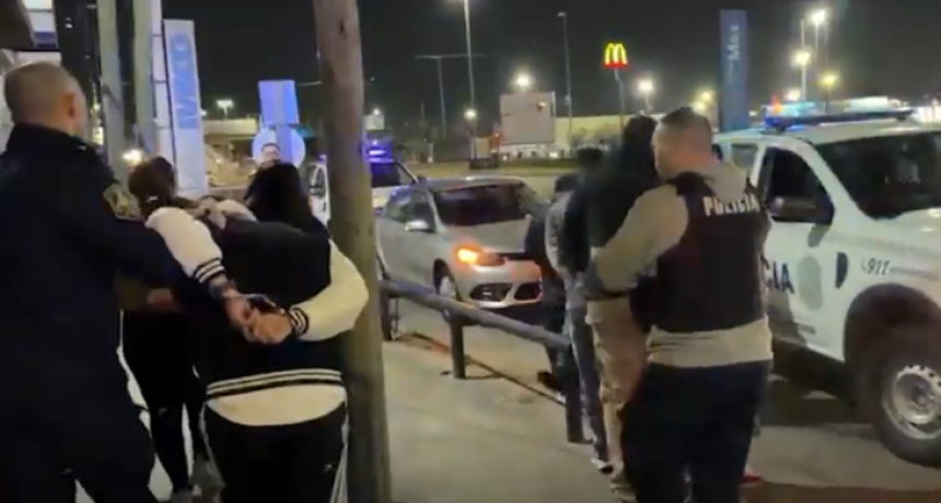 CAE UNA BANDA: cuatro detenidos y 14 celulares secuestrados por robos en el Metrobus de La Matanza