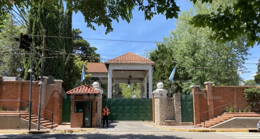 OLIVOS EN LA MIRA: Milei disuelve la administraci&oacute;n de la Quinta y ampl&iacute;a el control de la Casa Militar