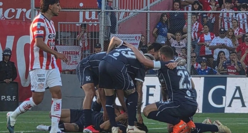 &iexcl;INDEPENDIENTE LO DIO VUELTA! El Rojo venci&oacute; a Uni&oacute;n y se meti&oacute; en la pelea por todo