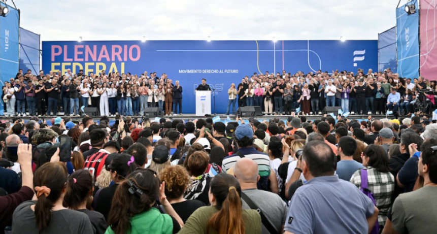 &iexcl;KICILLOF ACELERA! Reuni&oacute; a m&aacute;s de 30.000 militantes y dej&oacute; abierta la puerta a una candidatura en 2027