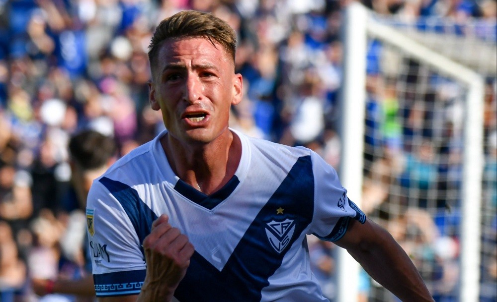 ¡Vélez se aferra a la cima! Gol agónico de Romero en el triunfo ante Racing