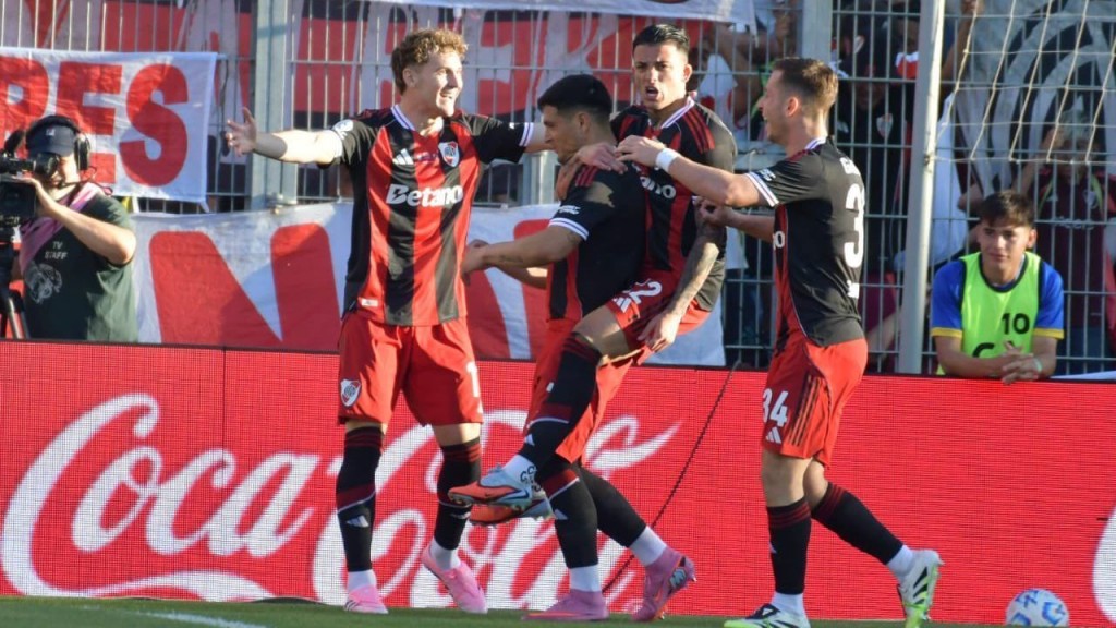 Clásico caliente: River elimina a Racing con gol de Salas y avanza a semifinales de Copa Argentina