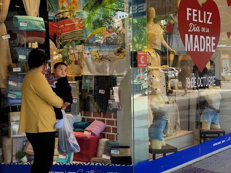 Las ventas por el Día de la Madre 2025 bajaron 3,5% anual