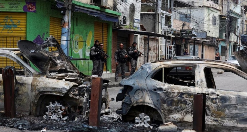 Río de Janeiro convertido en zona de guerra: más de 60 muertos en una brutal ofensiva contra el Comando Vermelho