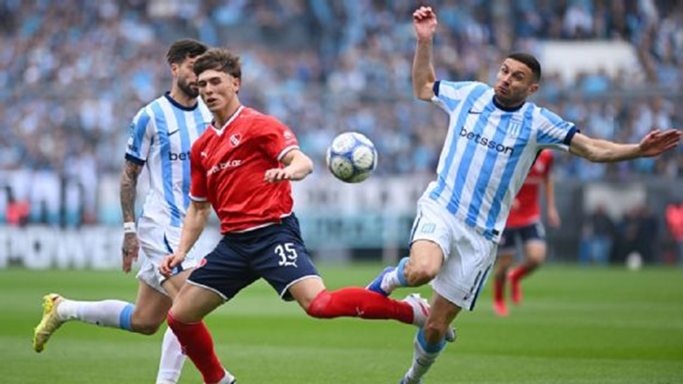 &iexcl;CL&Aacute;SICO CALIENTE Y EMPATE AMARGO! Racing e Independiente igualaron y complicaron sus objetivos